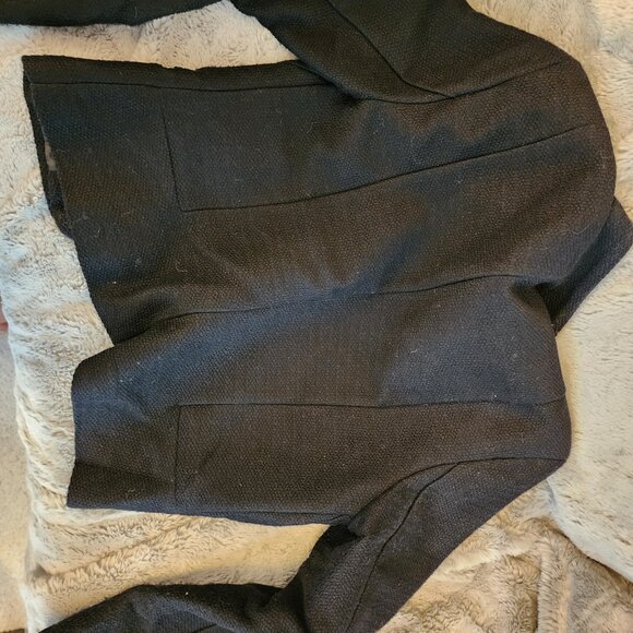 Cropped Black moto style blazer Wool/Poly blend, Slash Zip Pockets, Gap Size 10 - Picture 2 of 7